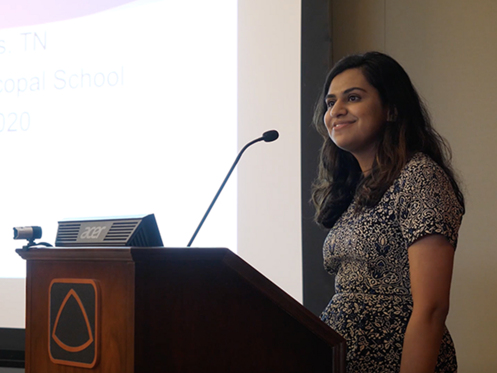 Rhodes students interested in health professions benefit from studying closely with mentors in small classes, but also off campus at world-class institutions such as Baptist Memorial Hospital.