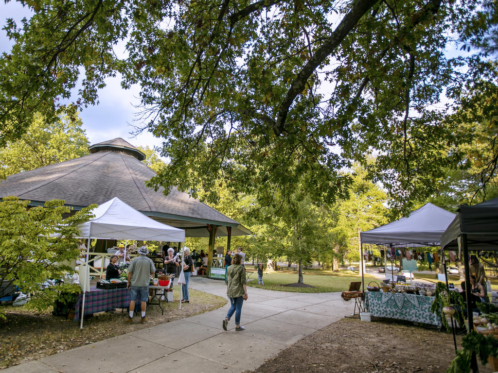 farmers' market at the park