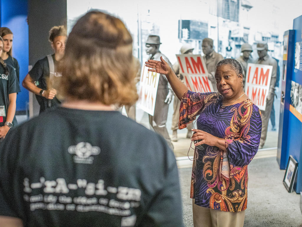 Sherry Turner speaks with students in civil rights museum