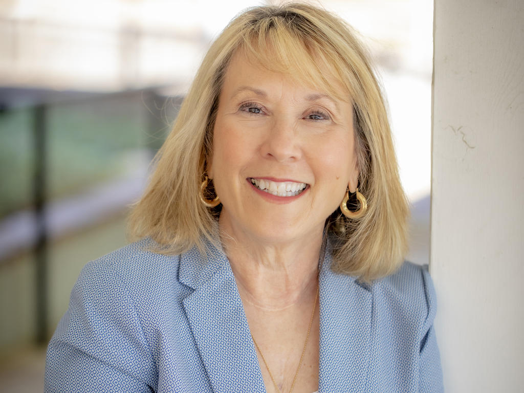 head and shoulder image of Rhodes College staff member Claire Shapiro 