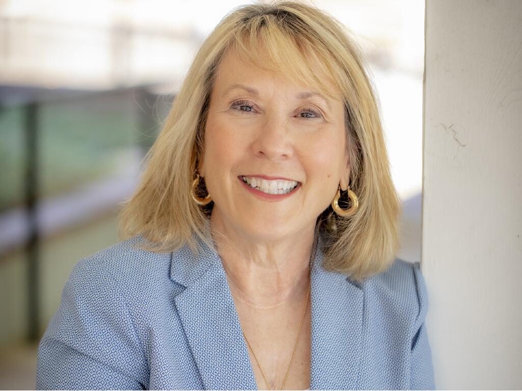 terry rhodes dean of the college of arts sciences will retire in