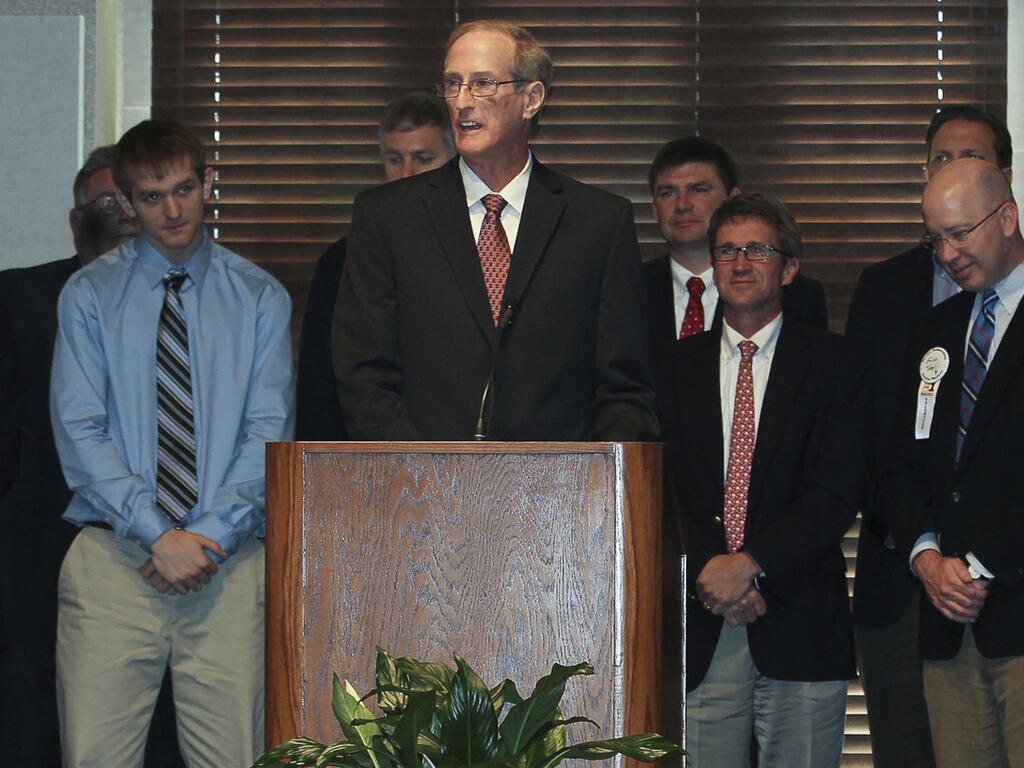 image of Herb Hilgeman at the podium