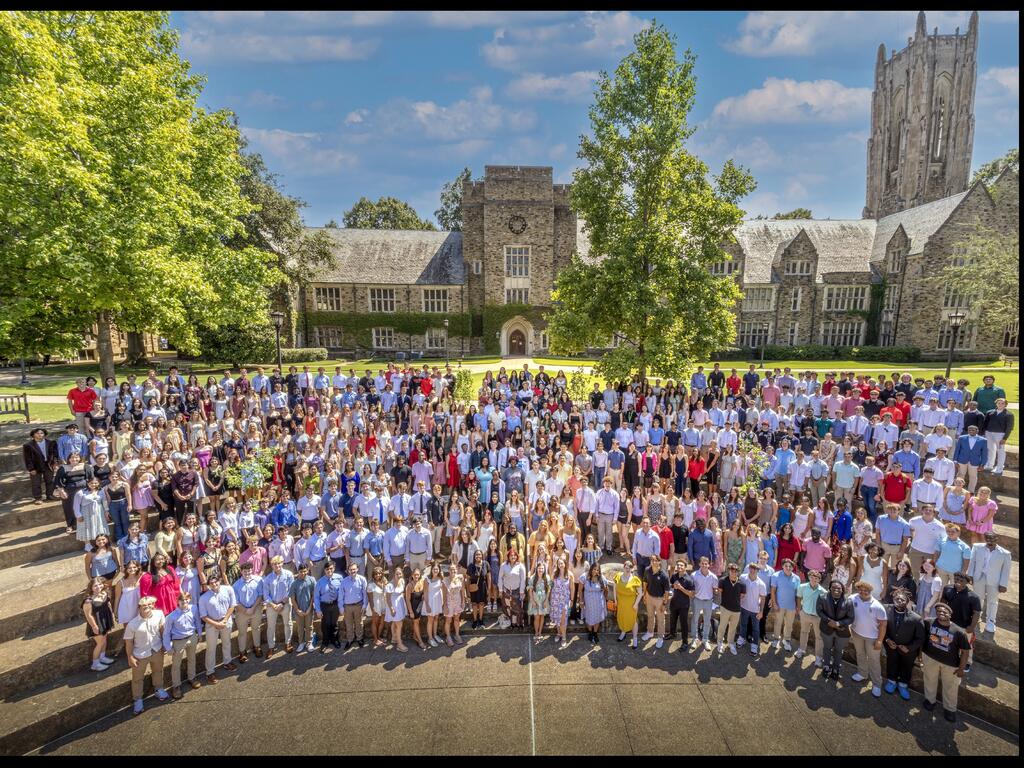 group photo of Rhodes College Class of 2027