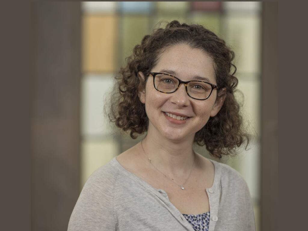 head and shoulder image of Stephanie Elsky