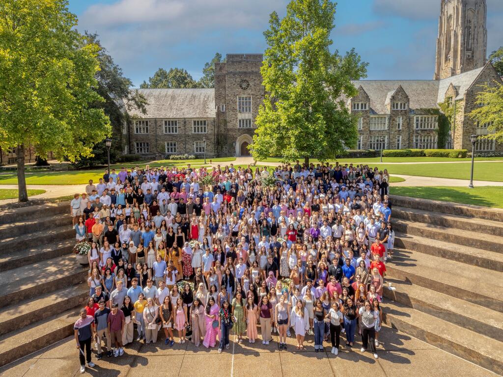 group photo of Rhodes College Class on 2029 on steps, outside on campus