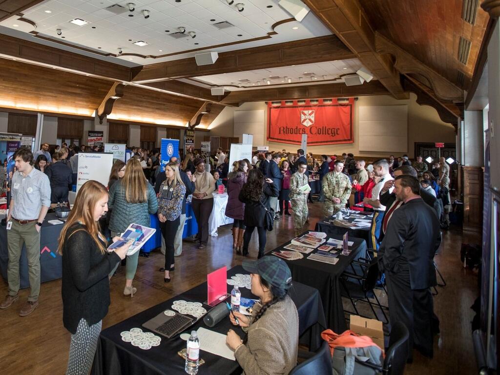 image of students at a Rhodes College career fair