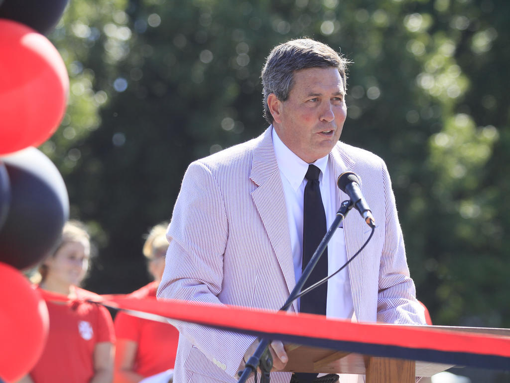 Image of Mike Clary at a podium